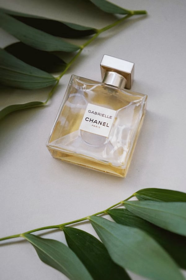 chanel perfume bottle image